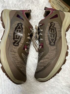 Women New Keen Hiking Shoes 9 Nwt Terradora Flex Canteen Wine